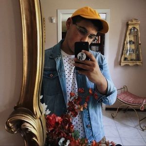 Meet your Posher, Nicholas